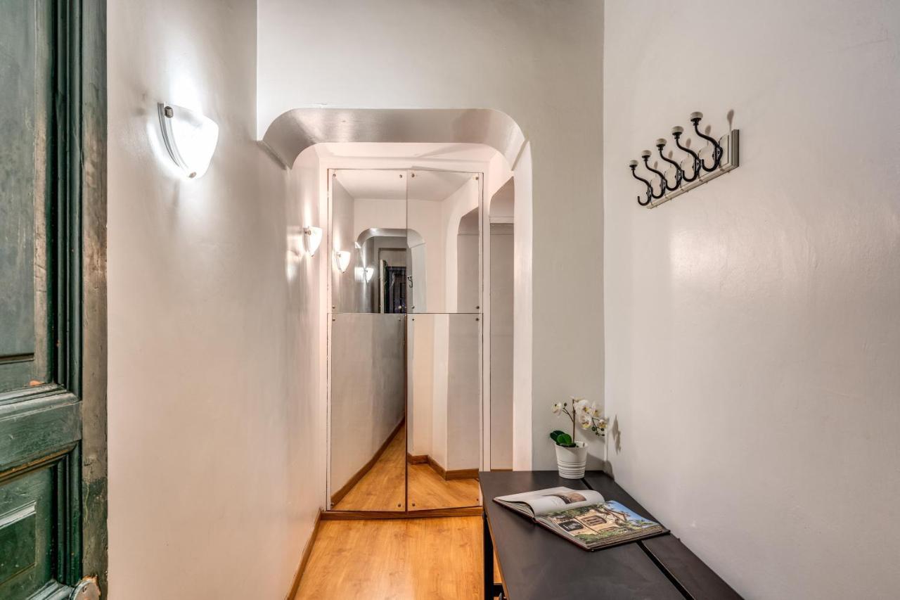 Italianflat- Alla Fontana Di Trevi Rom Zimmer foto